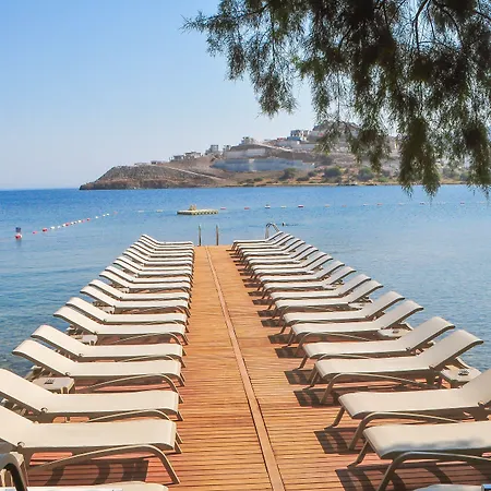 Hotel 4reasons + Bistro | 12+