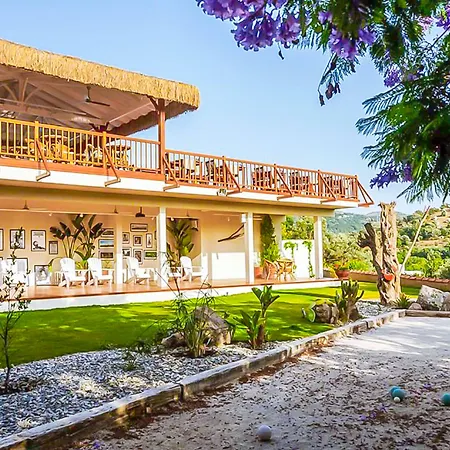 4reasons + Bistro | 12+ Hotel Yalıkavak