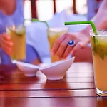 4reasons + Bistro | 12+ فندق يالِكافاك