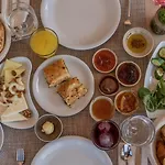 فندق 4reasons + Bistro | 12+ 4*