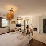 4reasons + Bistro | 12+ فندق يالِكافاك