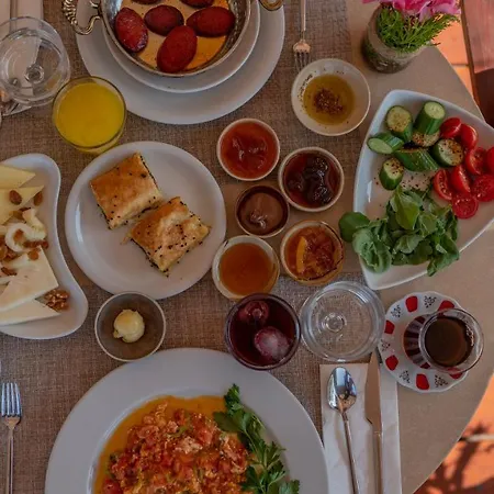 4reasons + Bistro | 12+ Hotel Yalikavak