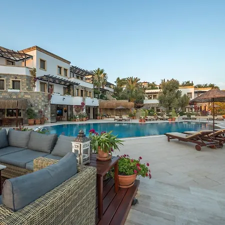 4reasons + Bistro | 12+ Hotel Yalikavak