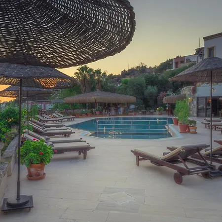 Hotel 4reasons + Bistro | 12+