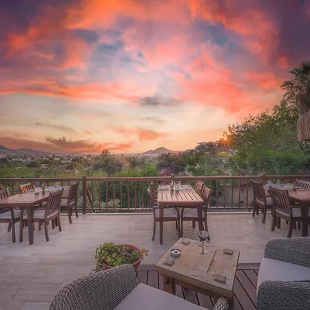 4reasons + Bistro | 12+ Hotel Yalikavak