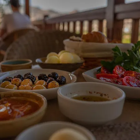 4reasons + Bistro | 12+ Hotel 4*