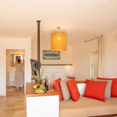 4reasons + Bistro | 12+ Szálloda Yalıkavak