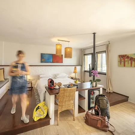 4reasons + Bistro | 12+ Hotel