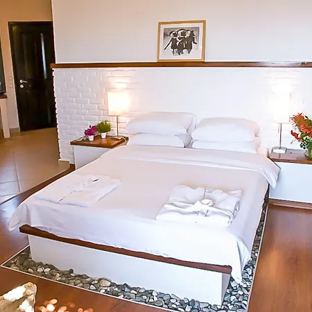 Szálloda 4reasons + Bistro | 12+ Yalıkavak