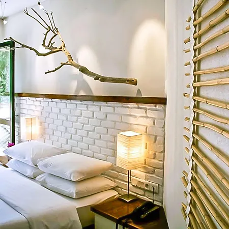 4reasons + Bistro | 12+ Szálloda 4*