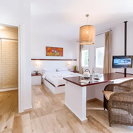 4reasons + Bistro | 12+ 4* Yalıkavak