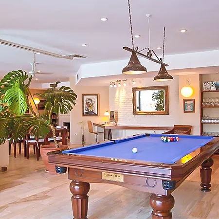 4reasons + Bistro | 12+ Szálloda Yalıkavak