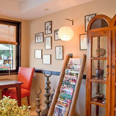 4reasons + Bistro | 12+