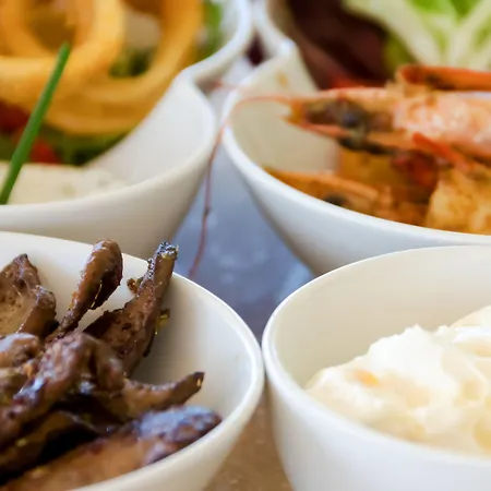 4reasons + Bistro | 12+ Szálloda