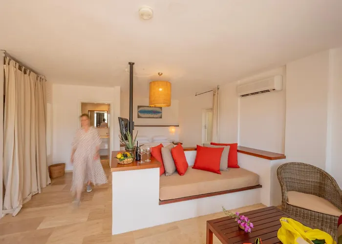 Hotell 4reasons + Bistro | 12+ Yalıkavak