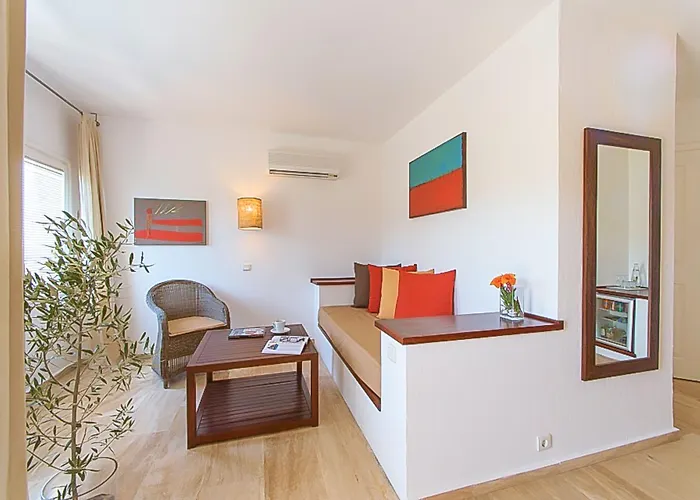 4reasons + Bistro | 12+ 4*