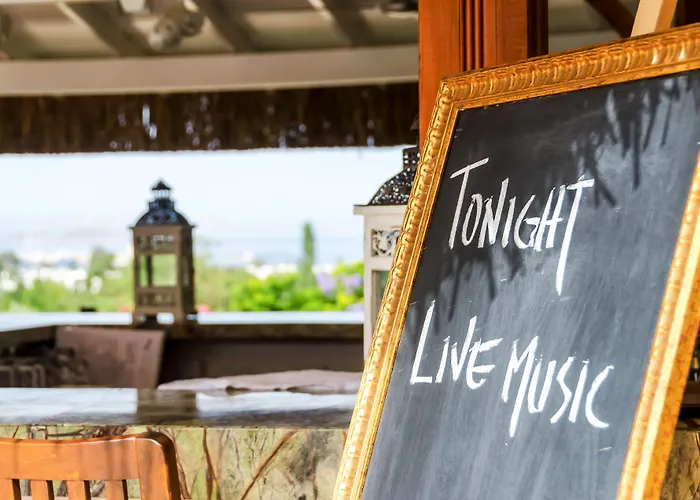 4reasons + Bistro | 12+ Отель 4*