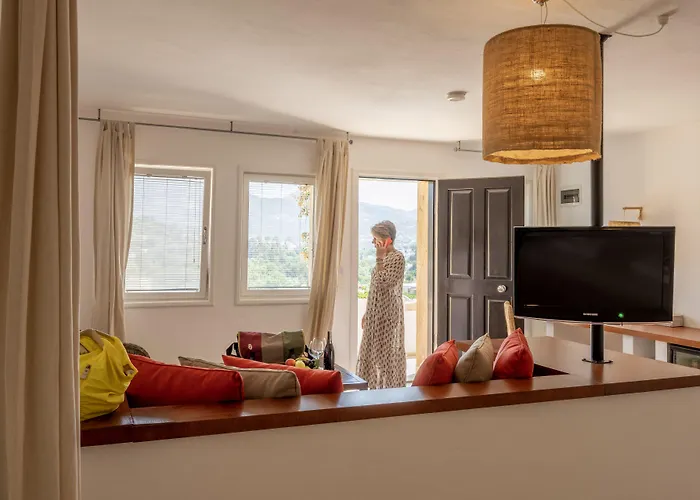 4reasons + Bistro | 12+ Отель