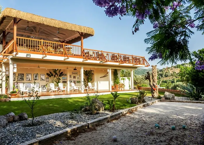 4reasons + Bistro | 12+ Отель